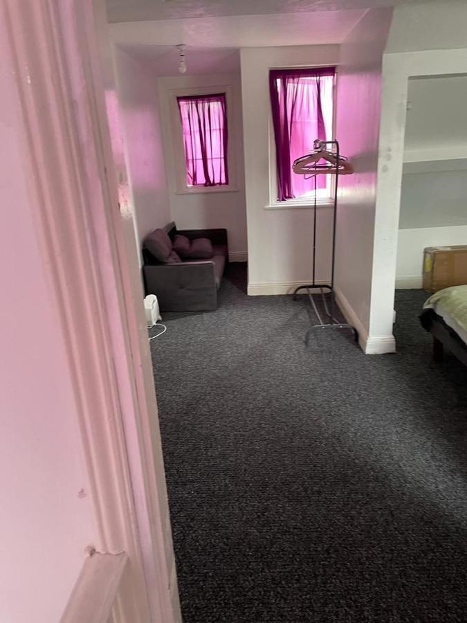 One Room To Stay With Fantastic Host Londres Exterior foto